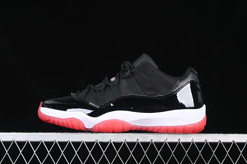 All categories Air Jordan Jordan series basketball shoes Air Jordan 11 F version Air Jordan 11 Low Bred AJ11 Joe 11 patent leather new black and red genuine standard genuine carbon low-top basketball shoes FV5104-006